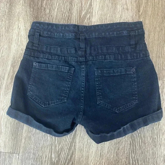 Womens Mossimo Black High Rise Short Short - 6/28 - Picture 3 of 5